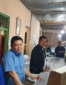 Bina Masyarakat Kelola Usaha, Donny Imam Priambodo Kunjungi Pabrik Konveksi